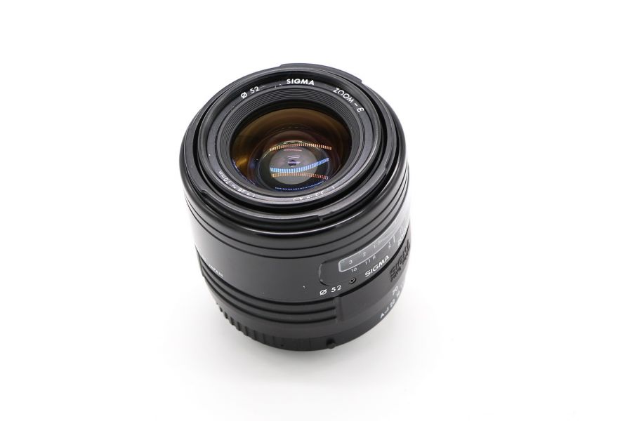 Sigma Zoom-E 28-70mm f/3.5-4.5