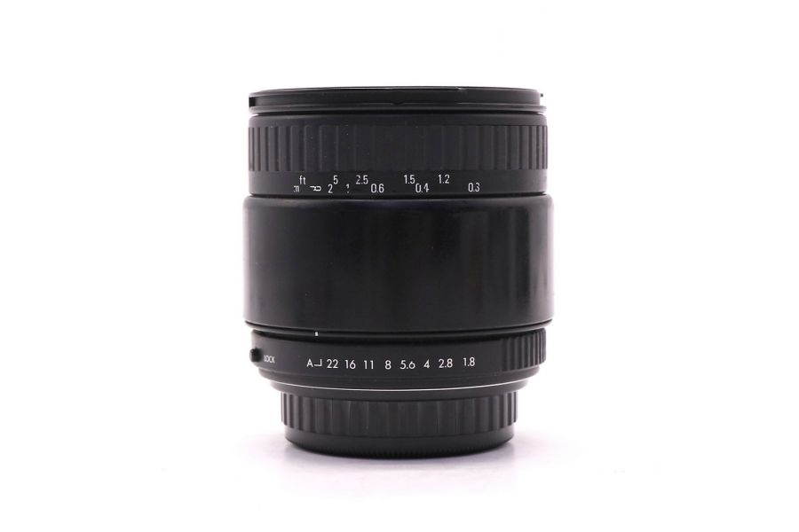 Sigma AF 28mm f/1.8 II Aspherical High-Speed Wide (Japan, 2000)