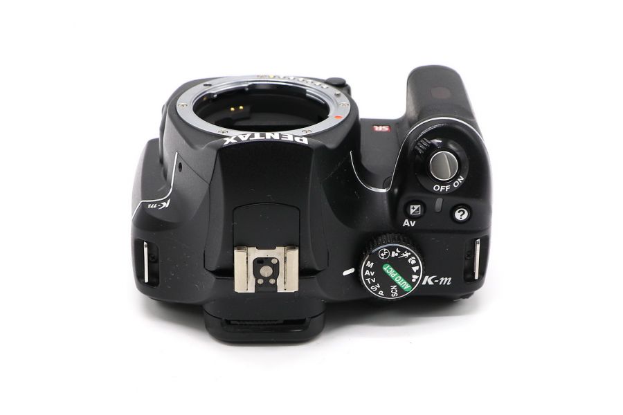 Pentax K-m body (пробег 4845 кадров)