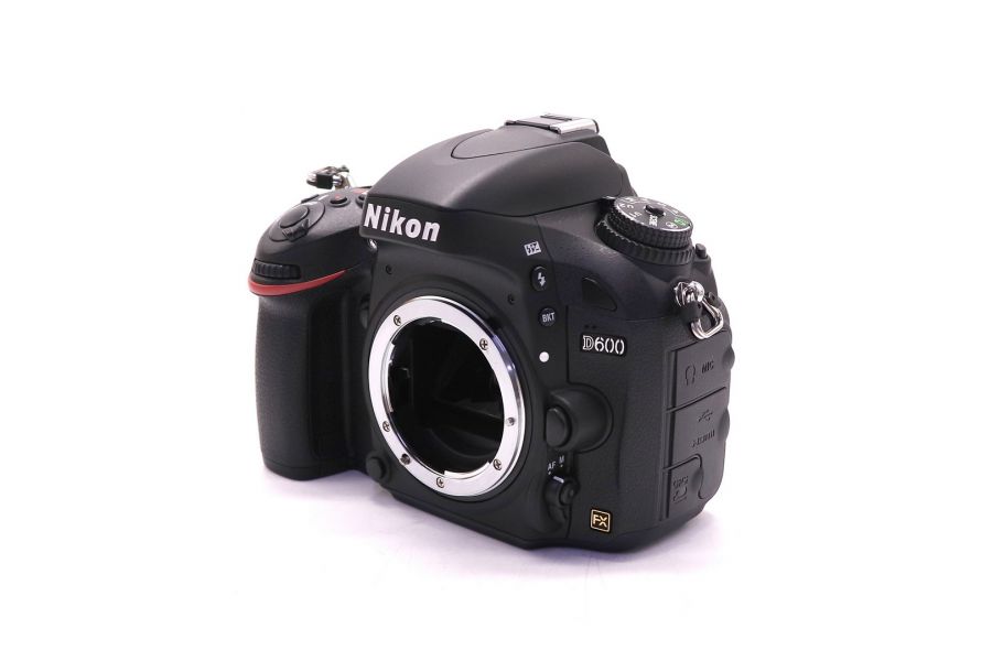 Nikon D600 body в упаковке (пробег 5 кадров) (Thailand)