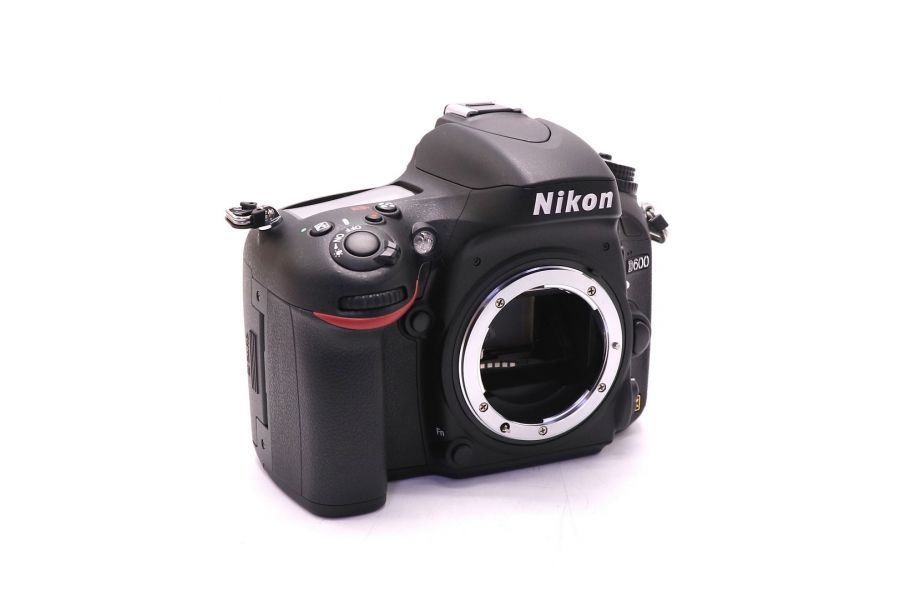 Nikon D600 body в упаковке (пробег 5 кадров) (Thailand)