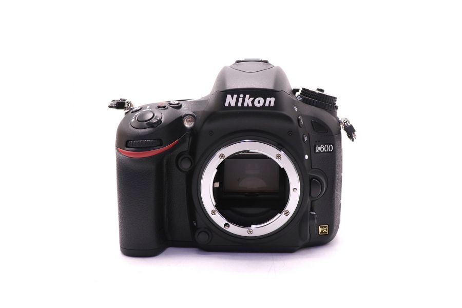 Nikon D600 body в упаковке (пробег 5 кадров) (Thailand)