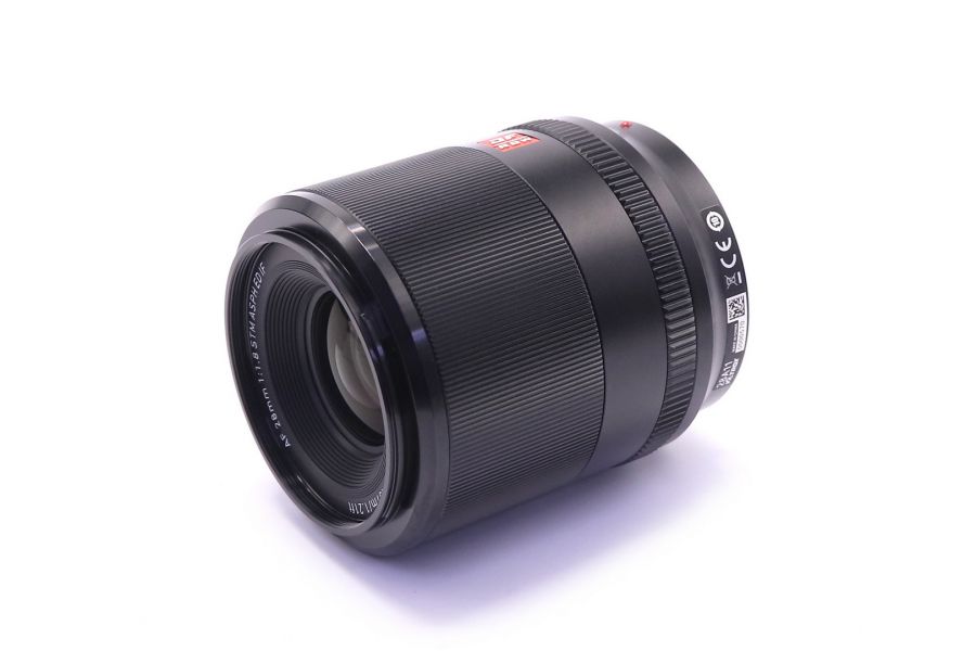Viltrox AF 28mm f/1.8 E-mount в упаковке