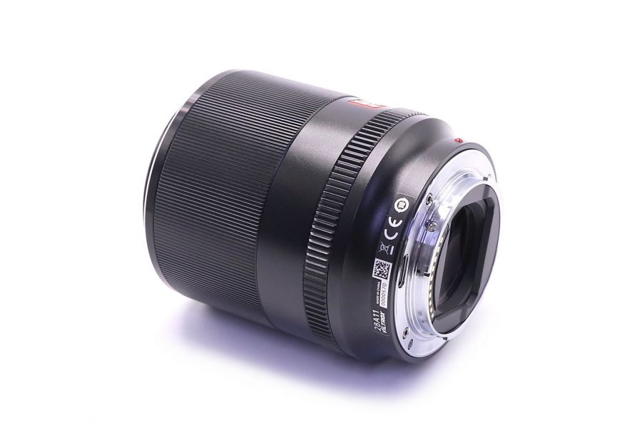 Viltrox AF 28mm f/1.8 E-mount в упаковке