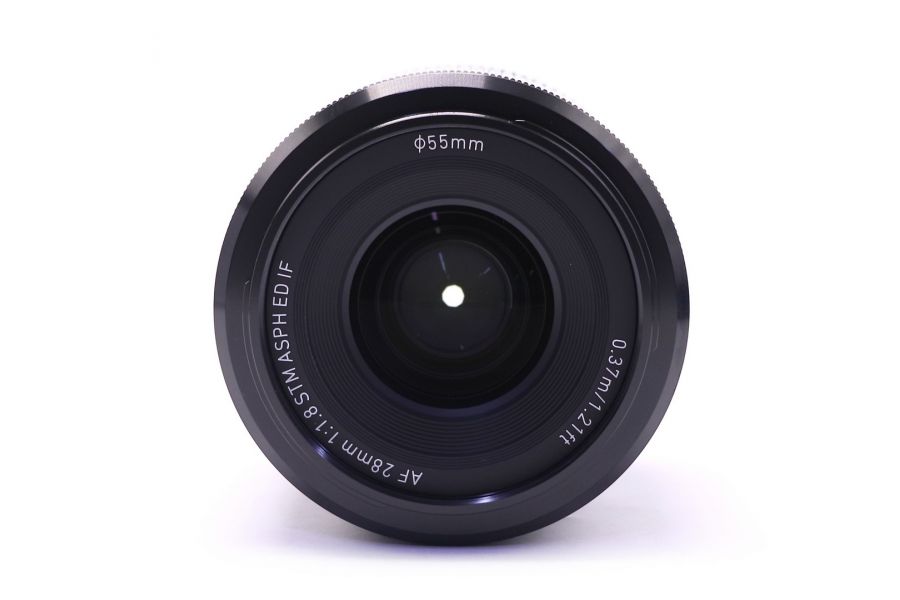 Viltrox AF 28mm f/1.8 E-mount в упаковке