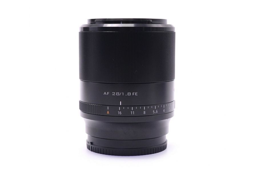 Viltrox AF 28mm f/1.8 E-mount в упаковке