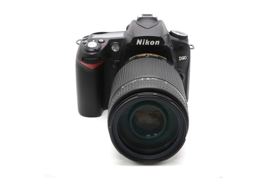 Nikon D90 kit 70-300mm f/4-5.6D ED-IF AF Nikkor