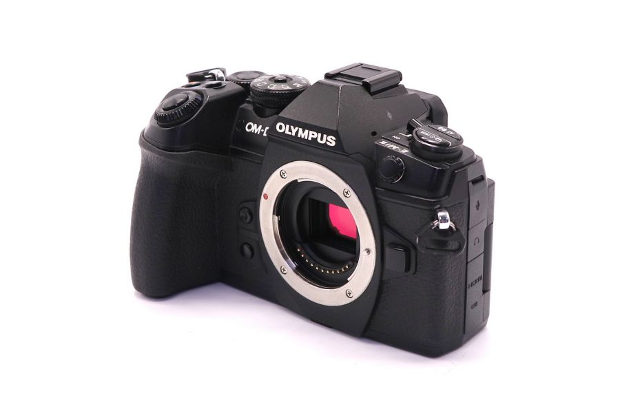 Olympus OM-D E-M1 Mark II body (пробег 66800 кадров)