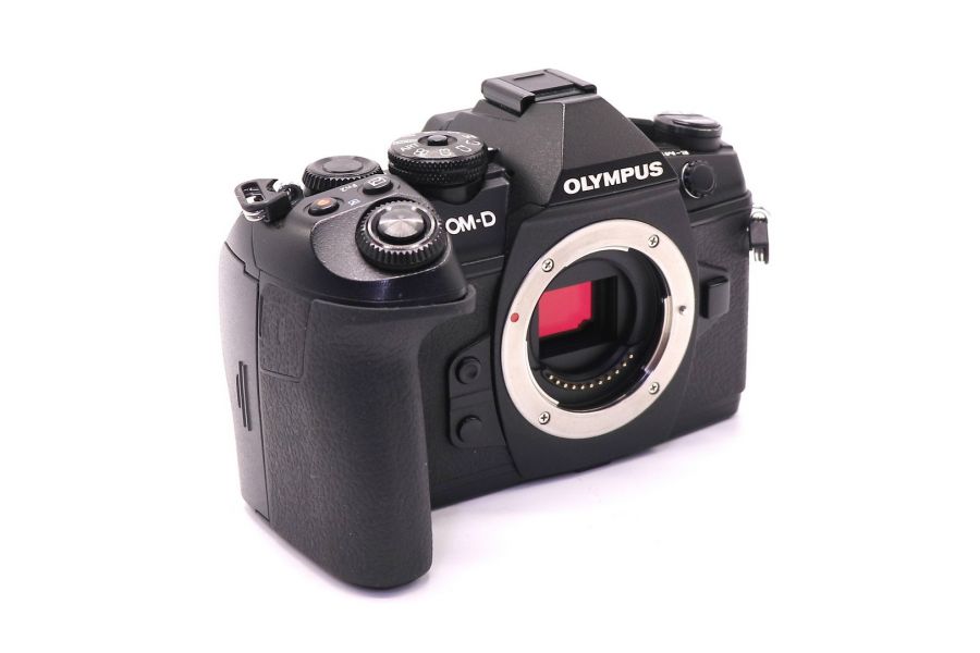 Olympus OM-D E-M1 Mark II body (пробег 66800 кадров)