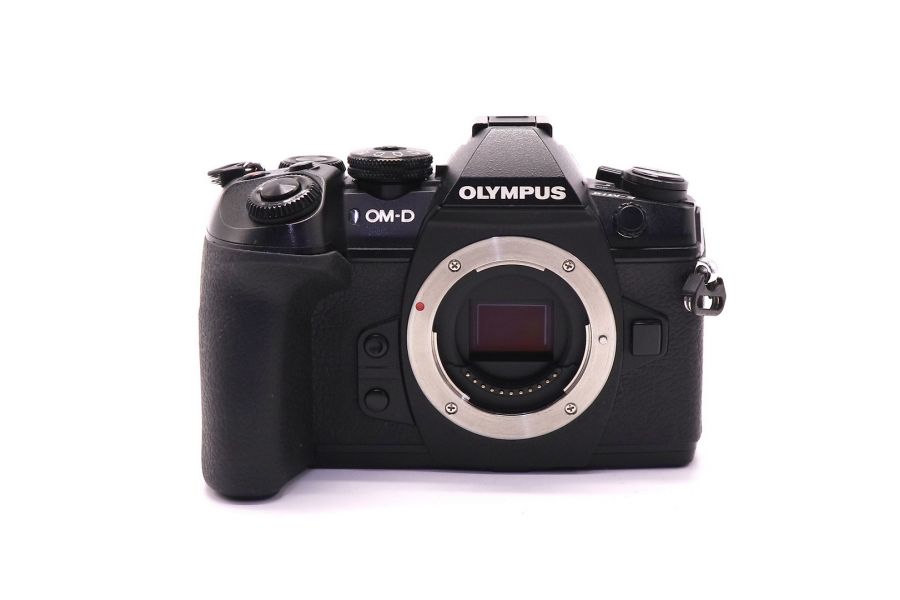 Olympus OM-D E-M1 Mark II body (пробег 66800 кадров)