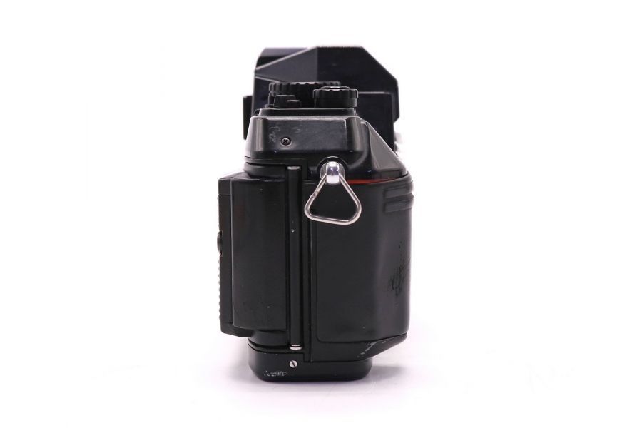 Nikon N2000 body зеркальный плёночный фотоаппарат