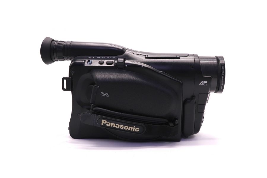 Видеокамера Panasonic NV-RX10EN в упаковке