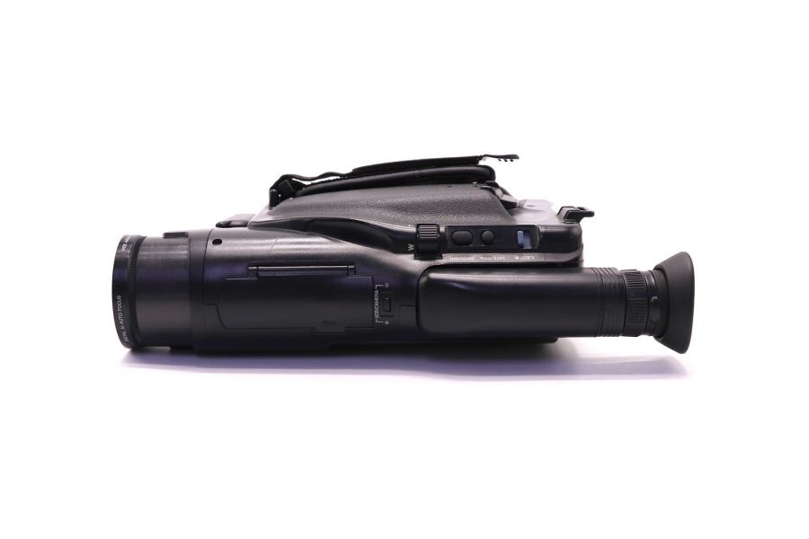 Видеокамера Panasonic NV-RX10EN в упаковке