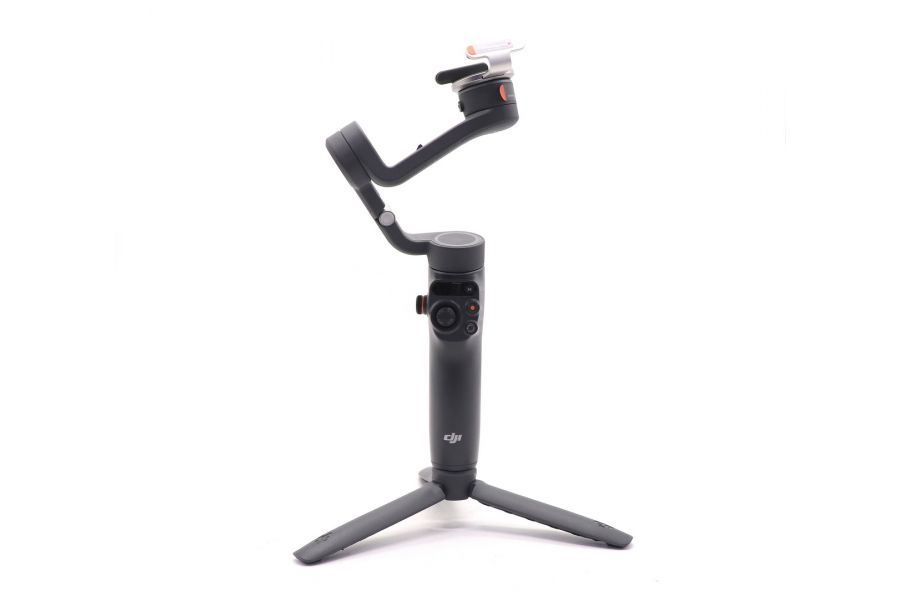 Стабилизатор DJI Osmo Mobile 6 в упаковке
