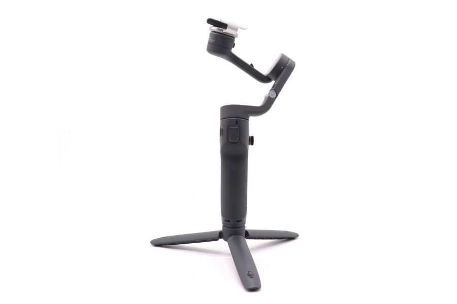 Стабилизатор DJI Osmo Mobile 6 в упаковке
