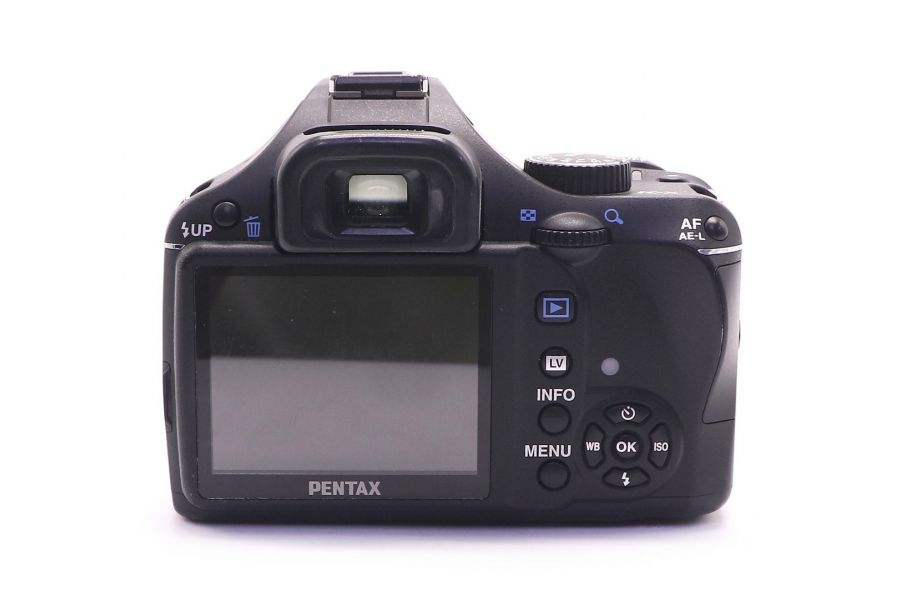 Pentax K-X kit (пробег 2640 кадров)