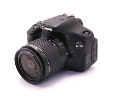 Canon EOS 600D kit (пробег 9500 кадров)
