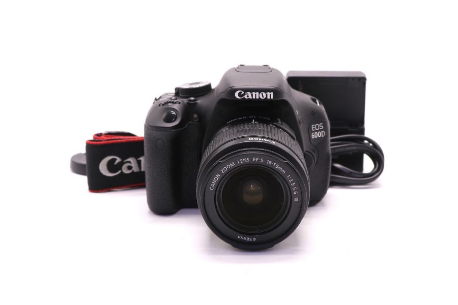 Canon EOS 600D kit (пробег 9500 кадров)
