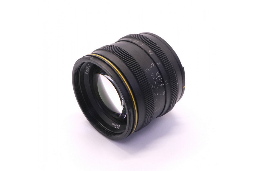 KamLan 50mm f/1.1 для Canon EF-M