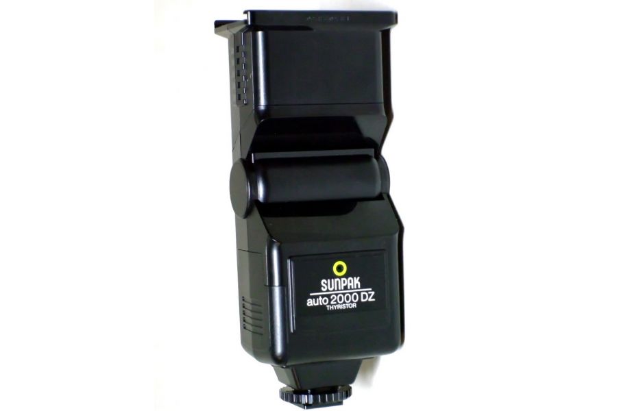Фотовспышка Sunpak auto 2000 DZ