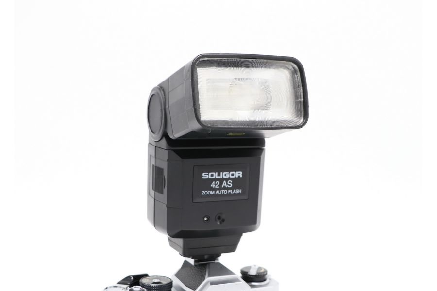 Фотовспышка Soligor 42AS