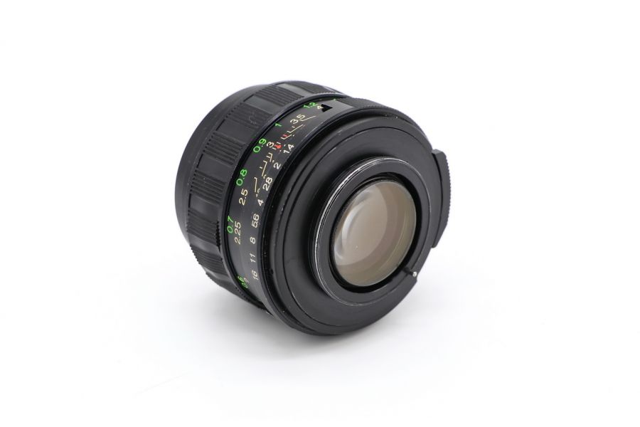 Revuenon Auto 1.4/55mm (Japan, 1977)