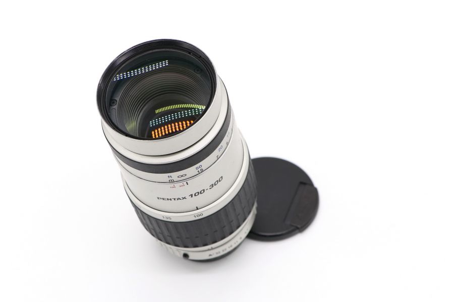 Pentax-FA SMC 100-300mm f/4.7-5.8 