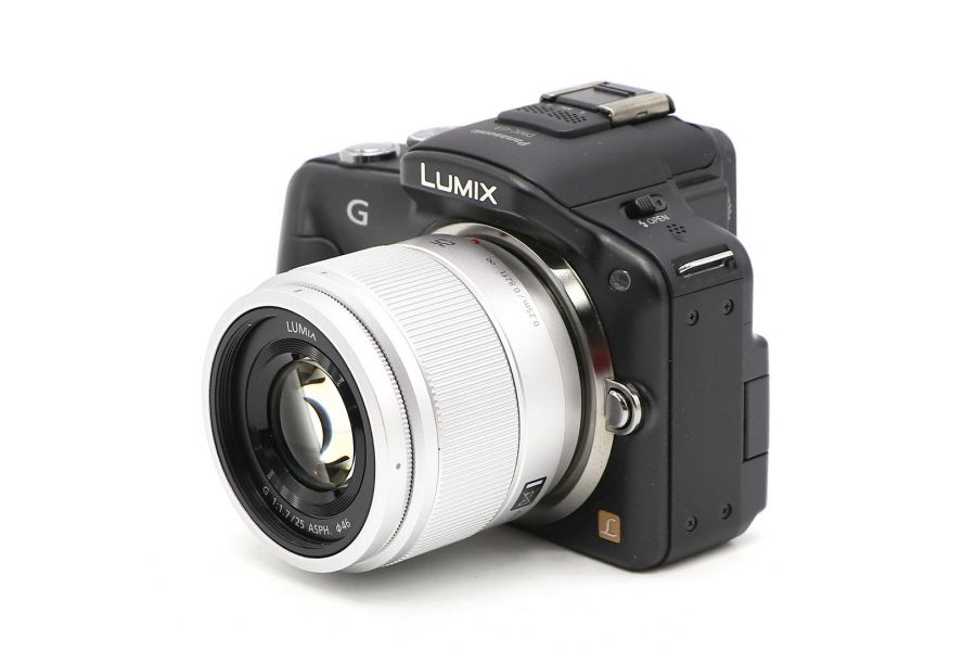 Pentax Lumix DMC-G3 kit 25mm f/1.7 Asph