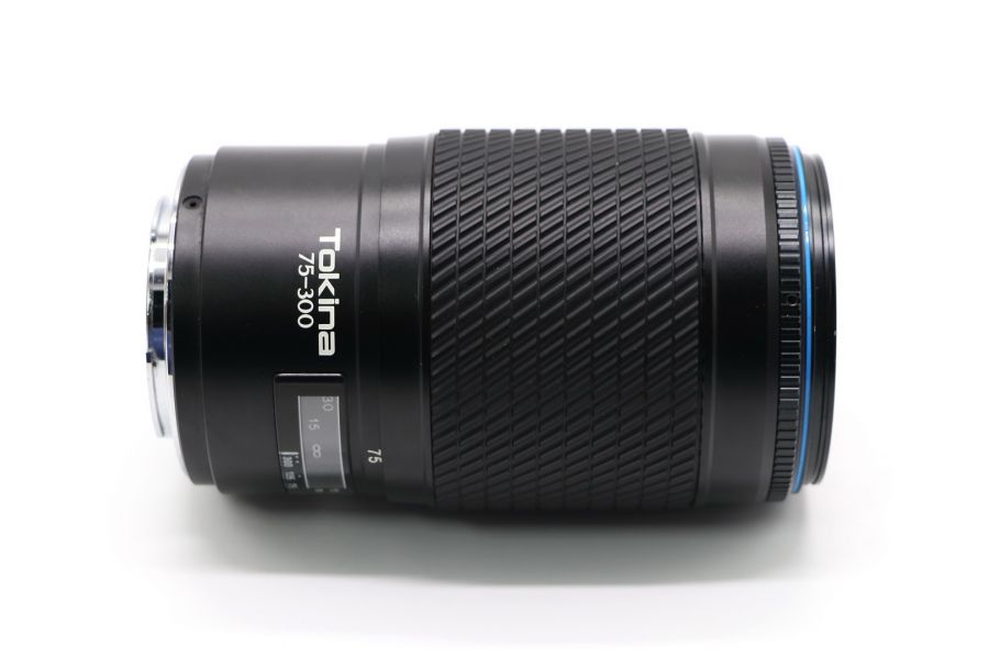 Tokina AF 75-300mm f/4.5-5.6
