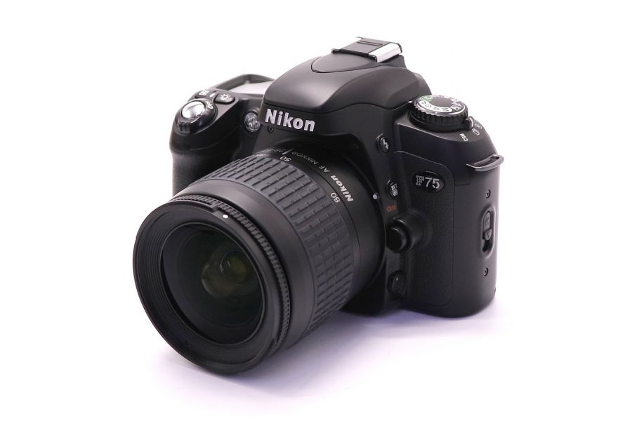 Nikon F75 kit в упаковке