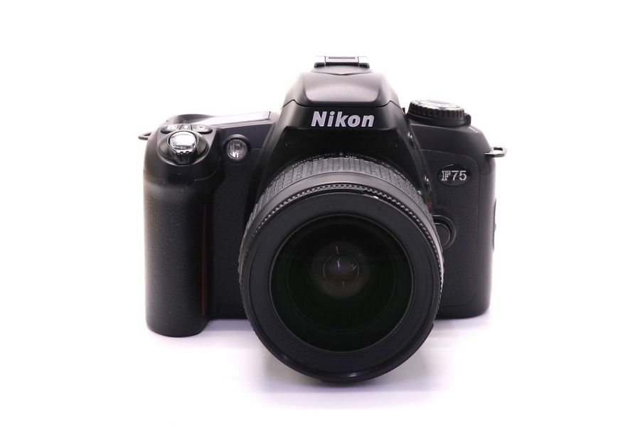 Nikon F75 kit в упаковке
