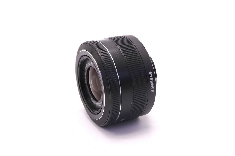 Samsung 20-50mm f/3.5-5.6 II ED