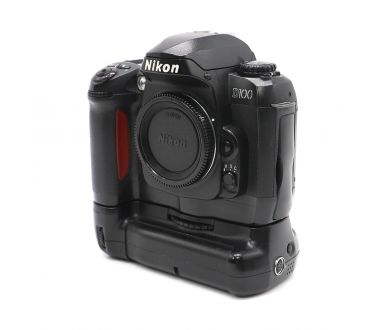 Nikon D100 body б.