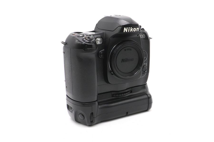 Nikon D100 body б.