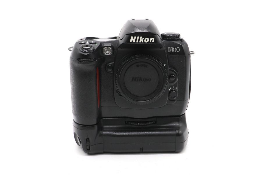 Nikon D100 body б.