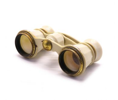 Купить Бинокль театральный 2,5х65 ЛЗОС (1955) Бинокль театральный 2,5х65 ЛЗОС (1955)