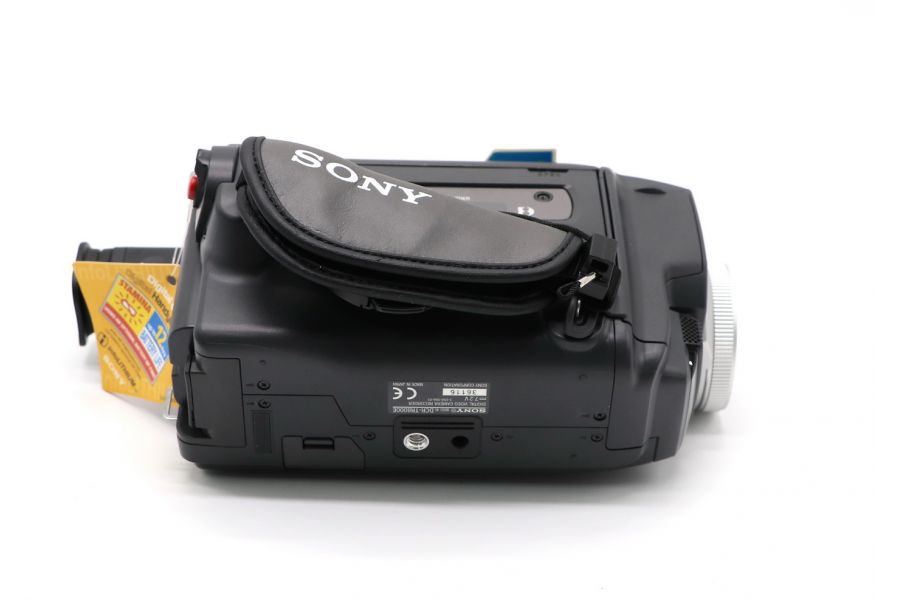 Видеокамера Sony DCR-TR8000E новая