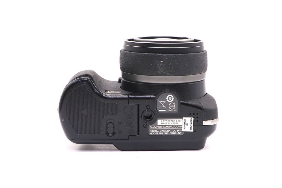 Olympus SP-560UZ