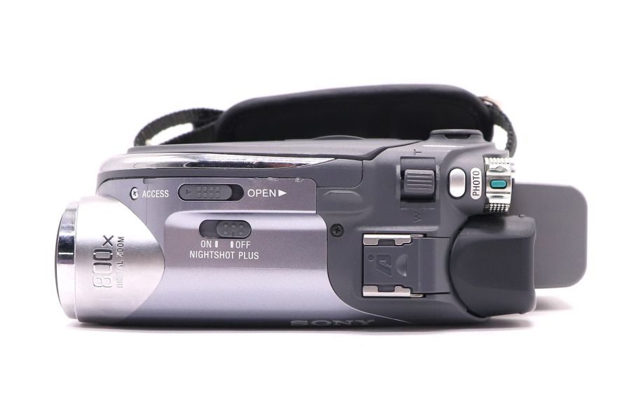 Видеокамера Sony DCR-DVD305E в упаковке 