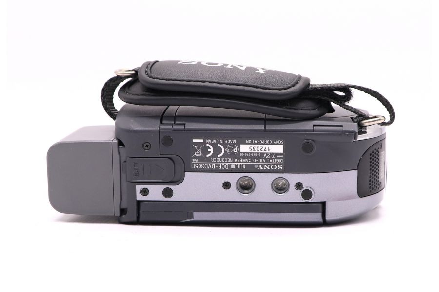 Видеокамера Sony DCR-DVD305E в упаковке 
