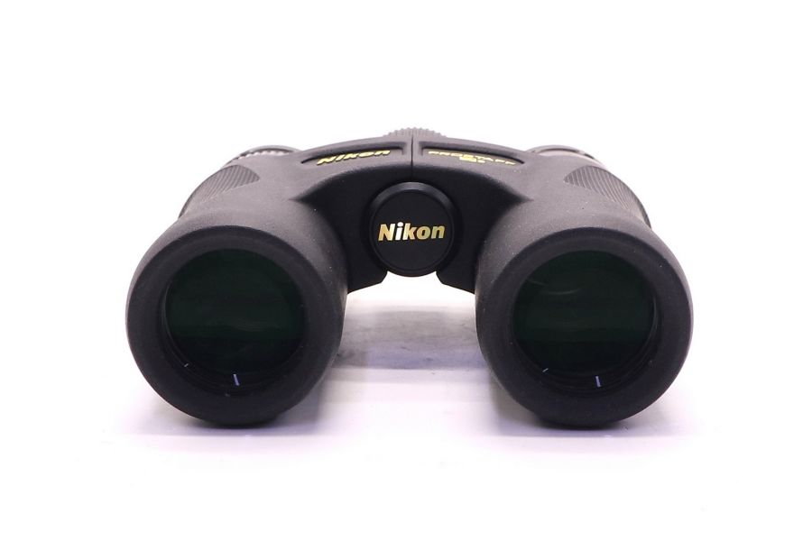 Бинокль Nikon Prostaff 7S 8X30 в упаковке