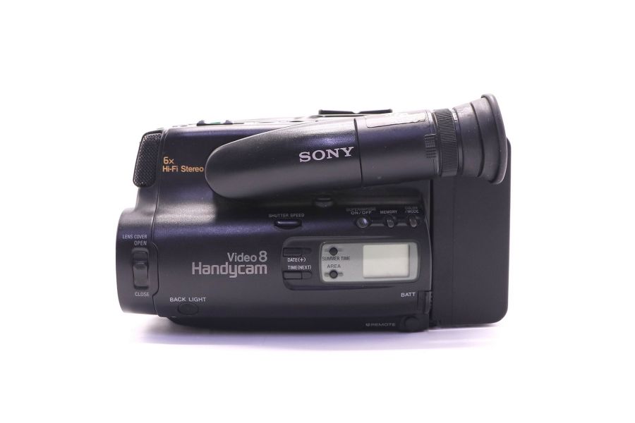 Видеокамера Sony CCD-TR105E