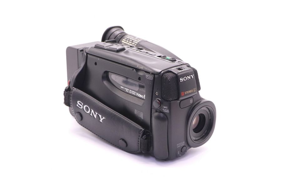 Видеокамера Sony CCD-TR105E