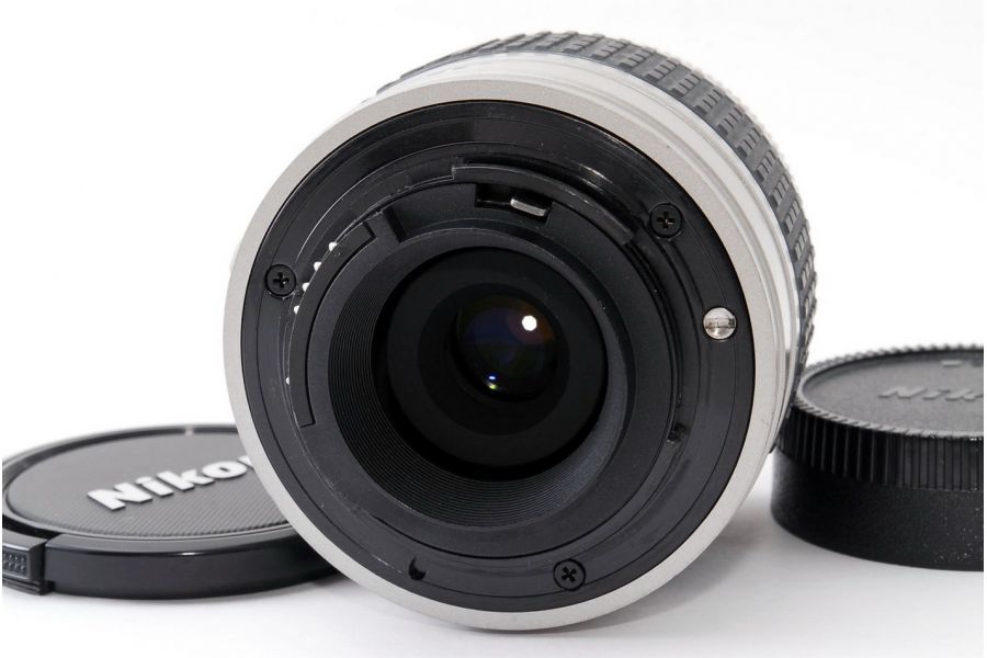 Nikon 28-80mm f/3.3-5.6G AF Nikkor
