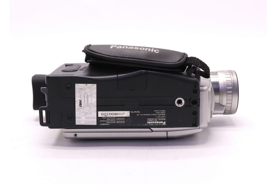 Видеокамера аналоговая Panasonic NV-VZ9EU