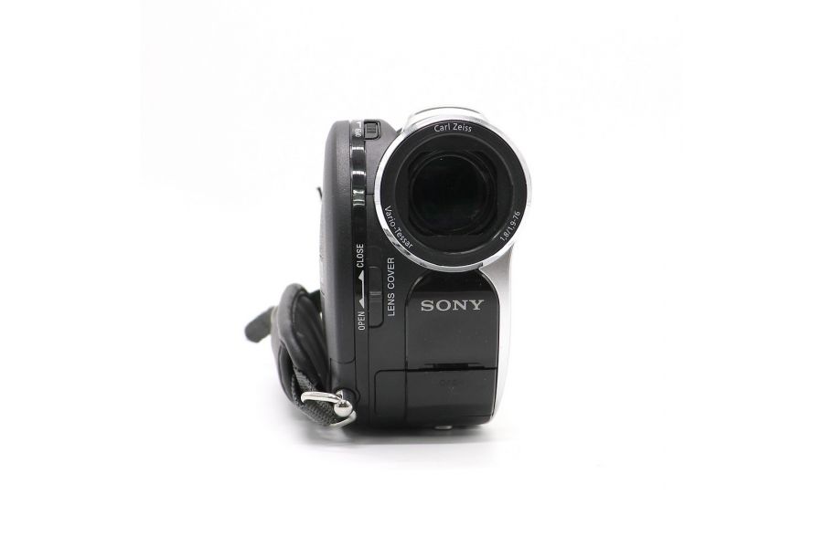 Видеокамера Sony DCR-DVD109E в упаковке 