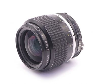 Nikon 35mm/1.4 Nikkor (Japan, 1982)