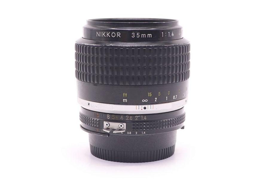 Nikon 35mm/1.4 Nikkor (Japan, 1982)