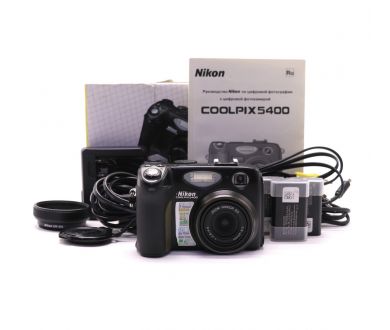 Фотокамера компактная Nikon Coolpix 5400 в упаковке