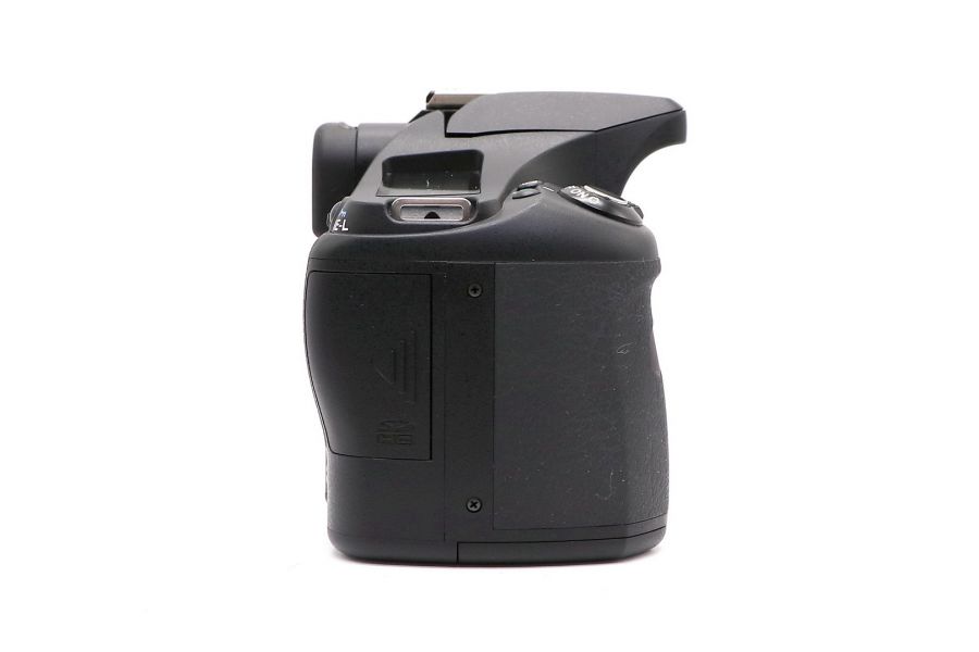 Pentax K200d body в упаковке (пробег 320 кадров)